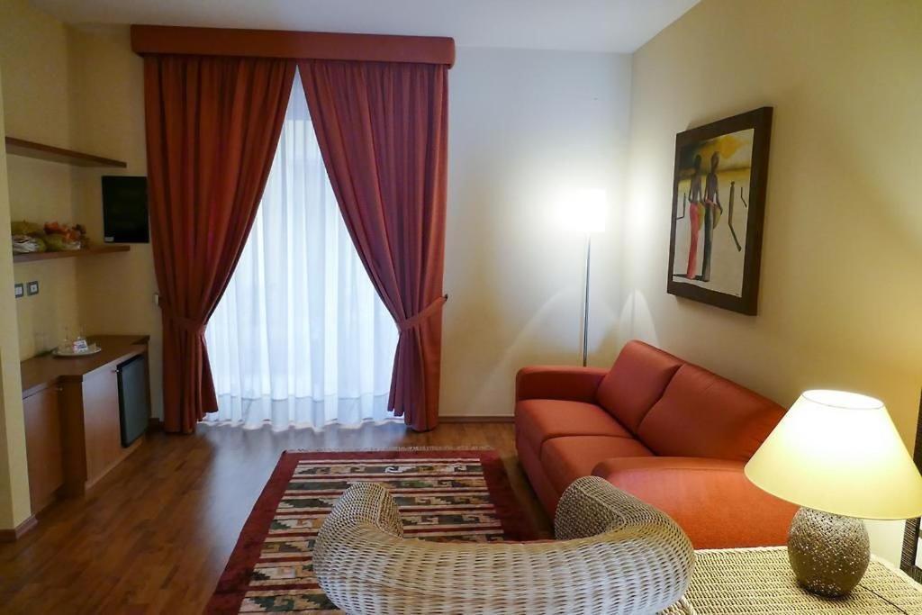 Stella Charming & Luxury Rooms Конверсано Екстериор снимка